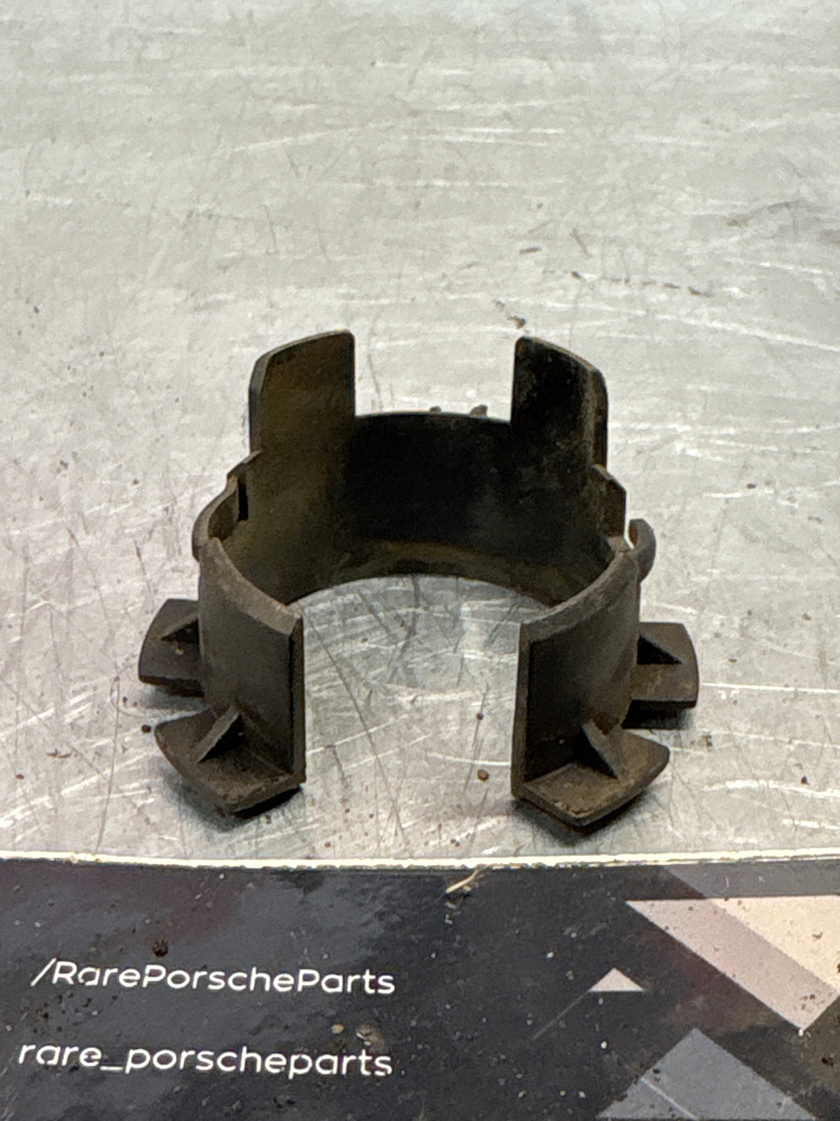 Porsche 911 993 spring supporting mount, used 99333311001