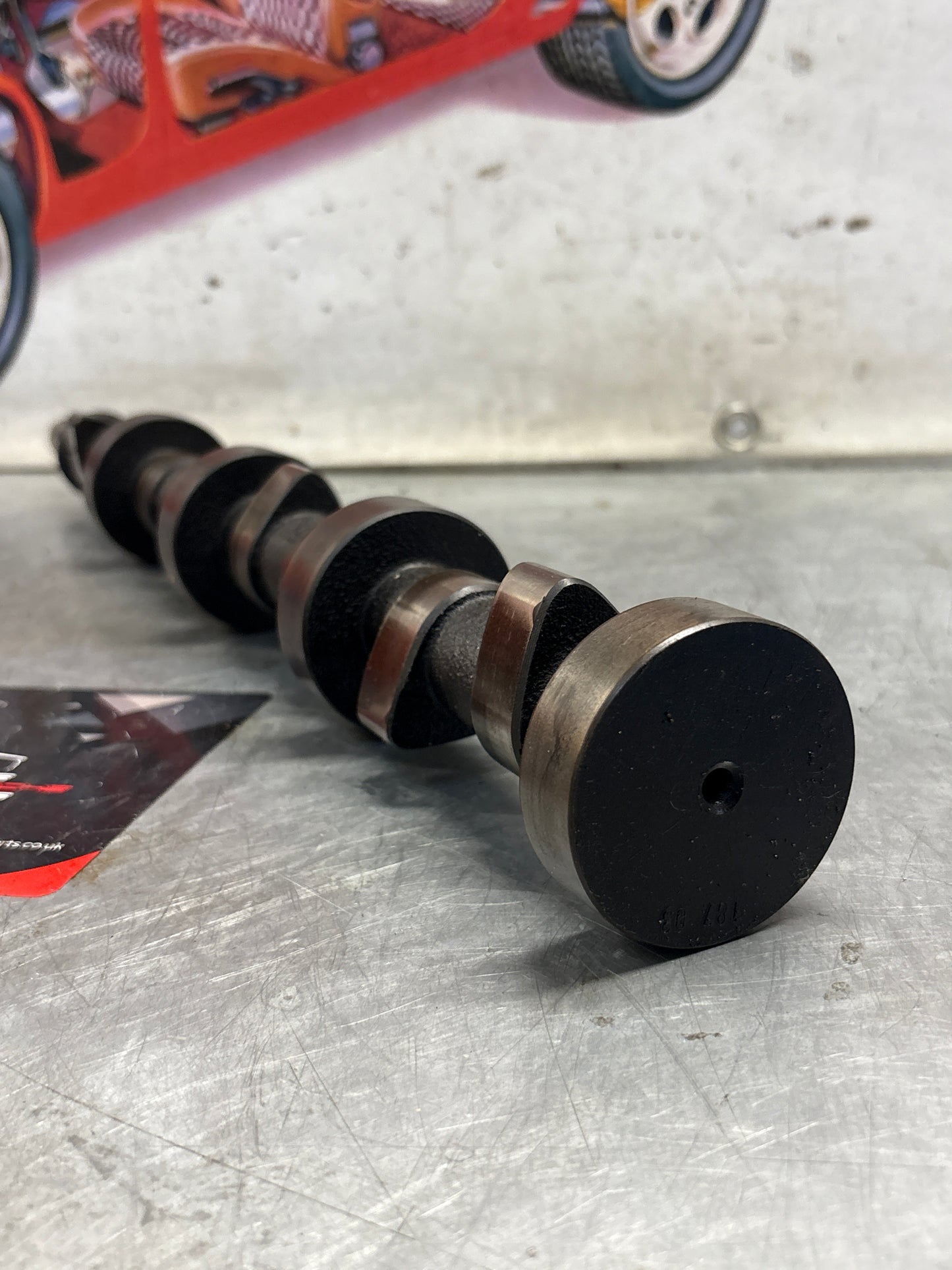 Porsche 928 cam shaft, used 9281051870R