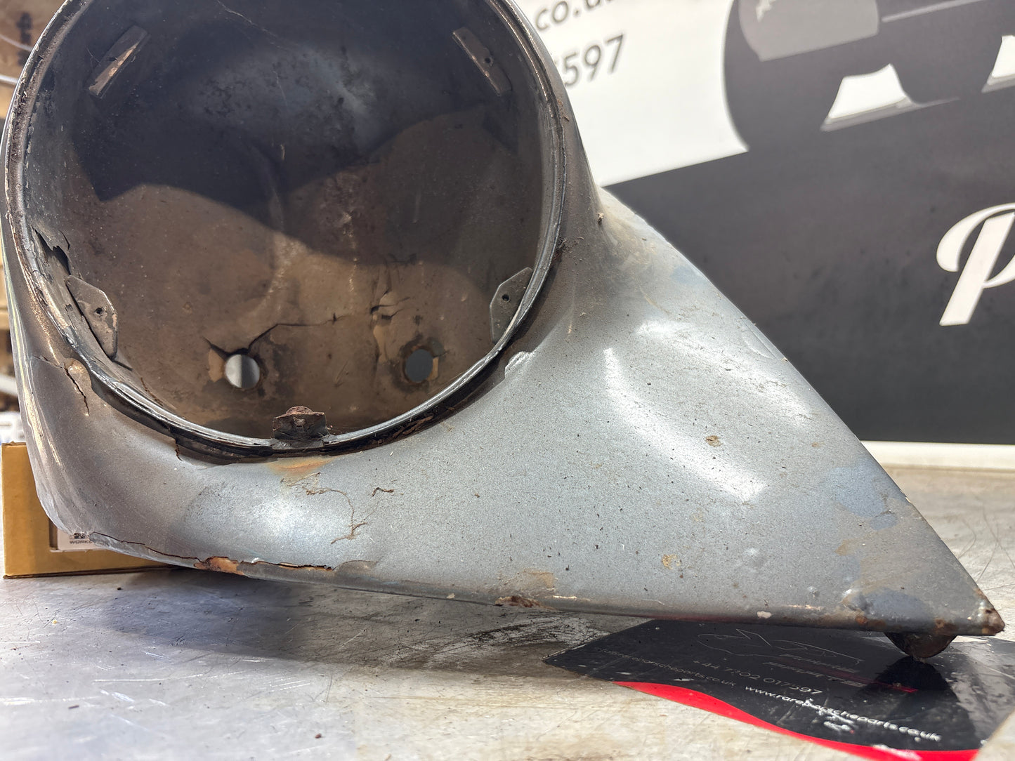 Porsche 911 964 front right wing, used