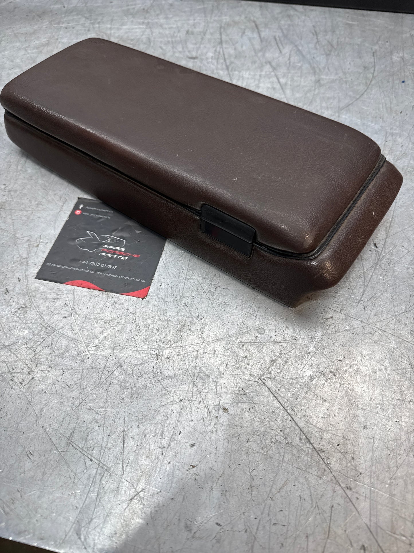 Porsche 944 924 centre console arm rest cassette brown. 478857059 used RHD