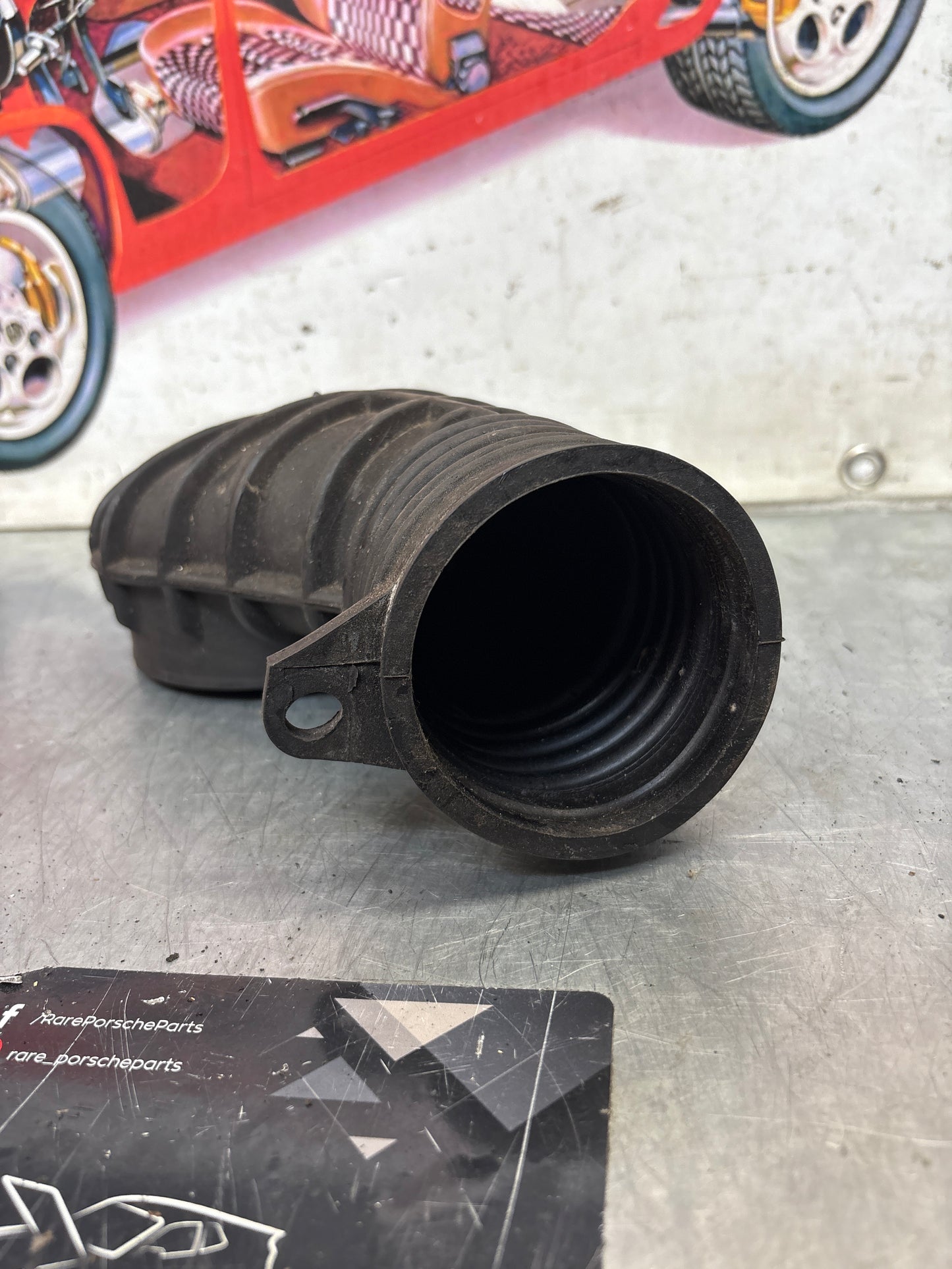 Porsche 924 fuel metering head to air intake 047133367, used