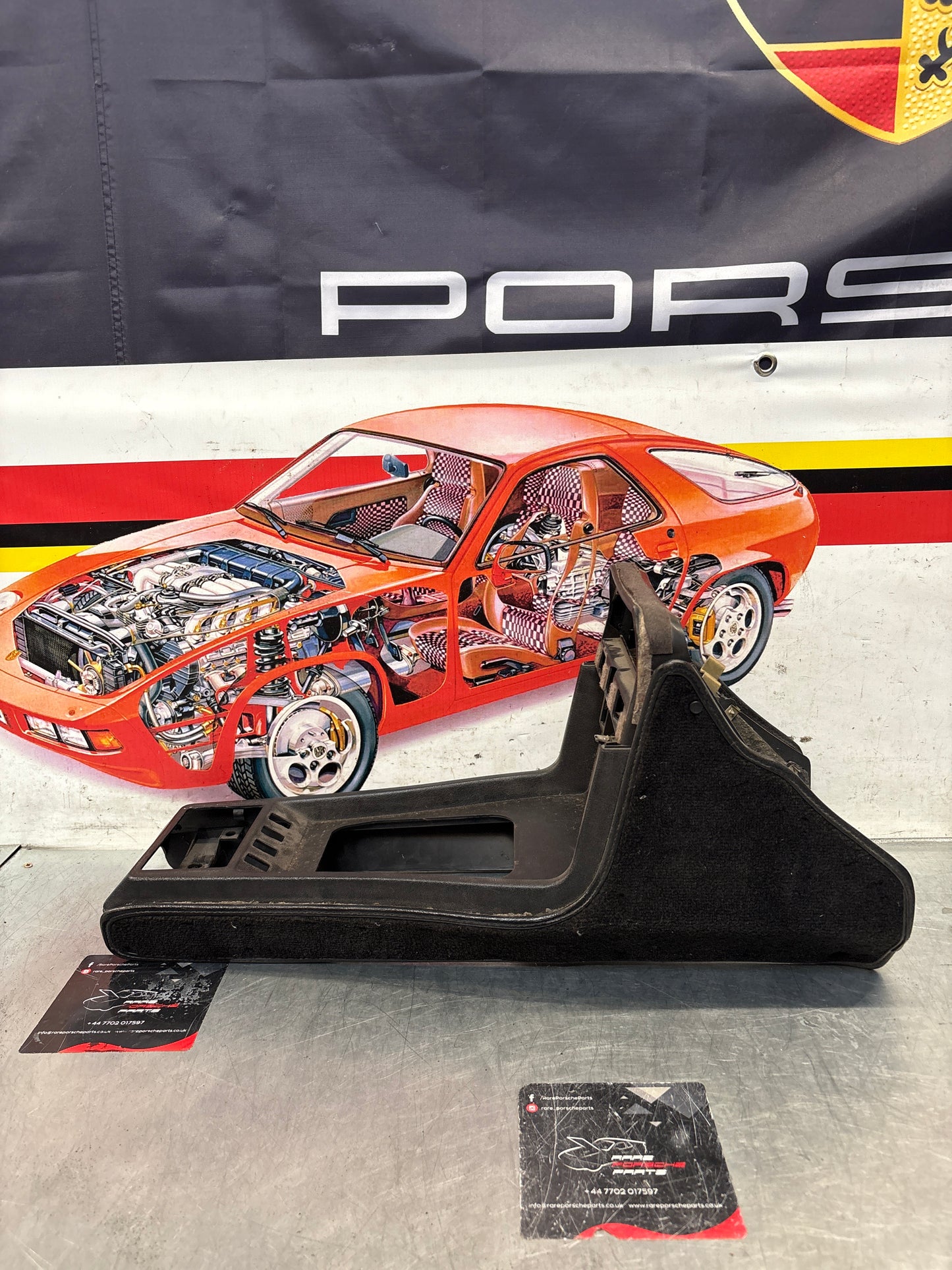 Porsche 924 944 centre console black with black carpet one switch hole 477857969 / 477857951 used