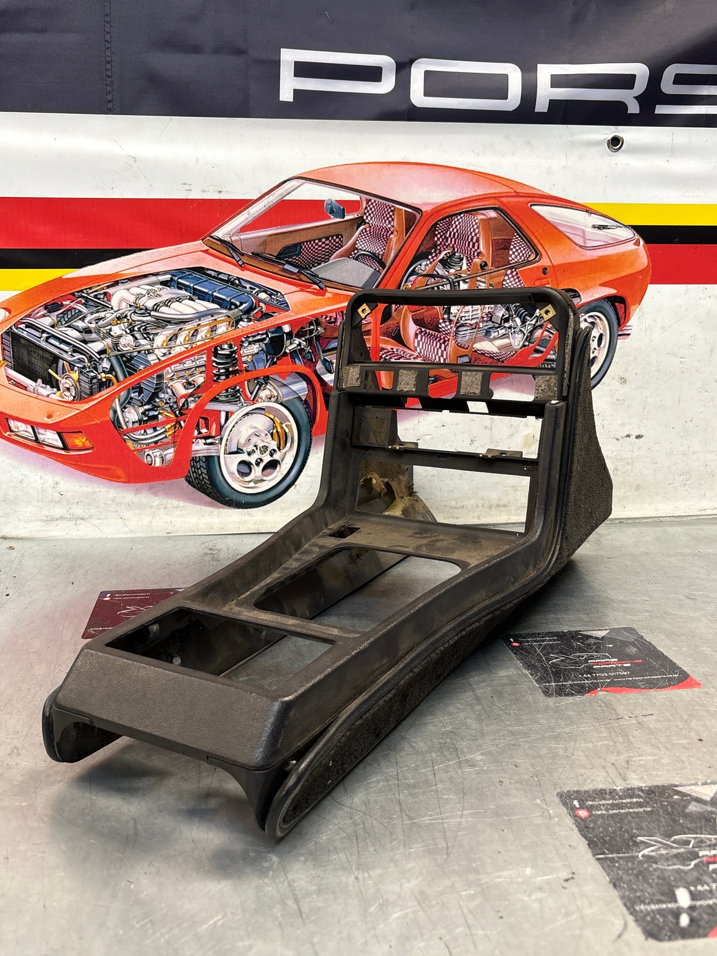 Porsche 924 944 centre console black with black carpet one switch hole 477857969 / 477857951 used