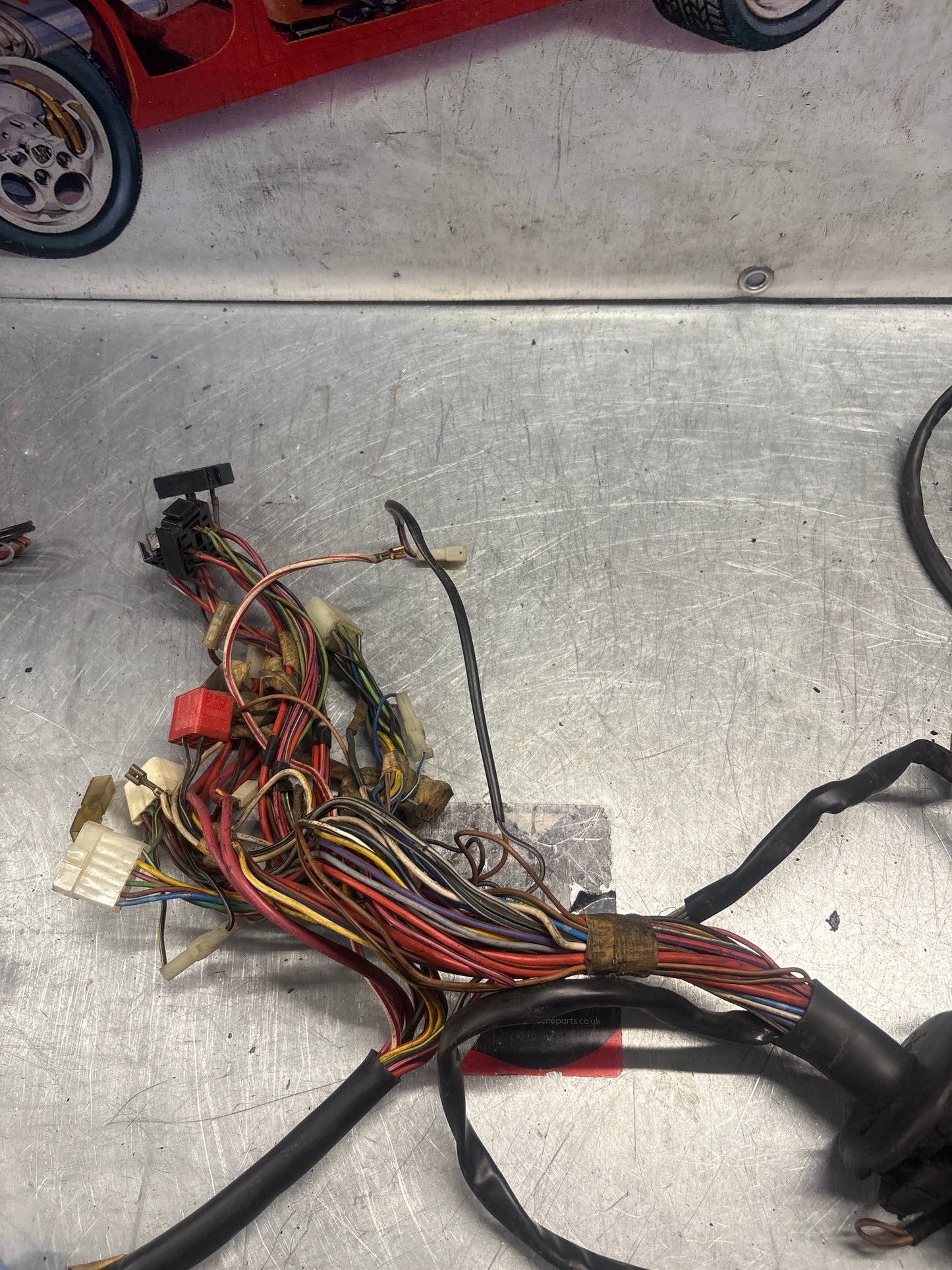 Porsche 924 Turbo / S2 / Carrera GT LHD Engine bay wiring loom without aircon, used 477971071GB