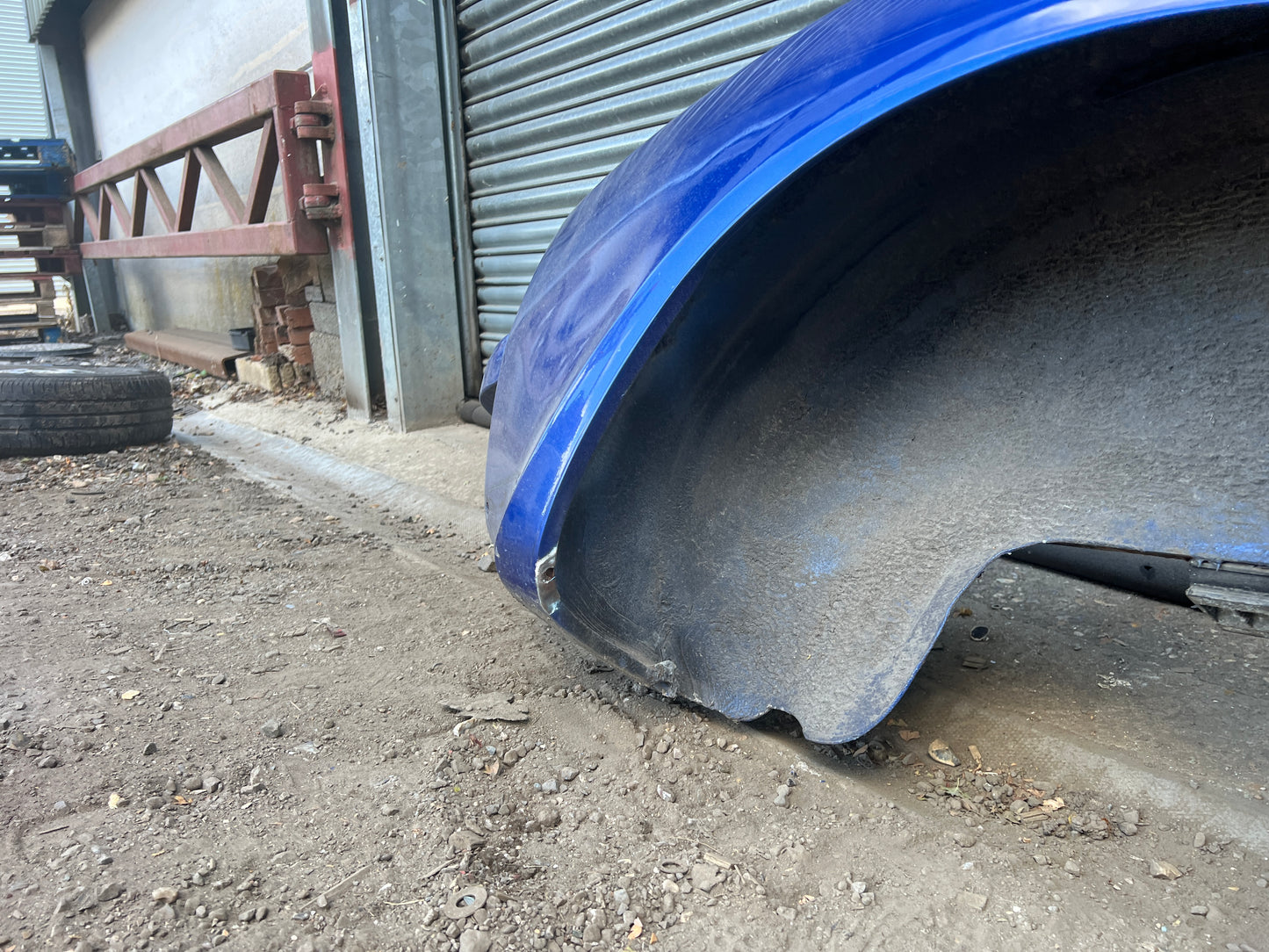 Porsche 944 S2 / Turbo 1991 Right side cut, rear fender with sill 94450390403 94450361200