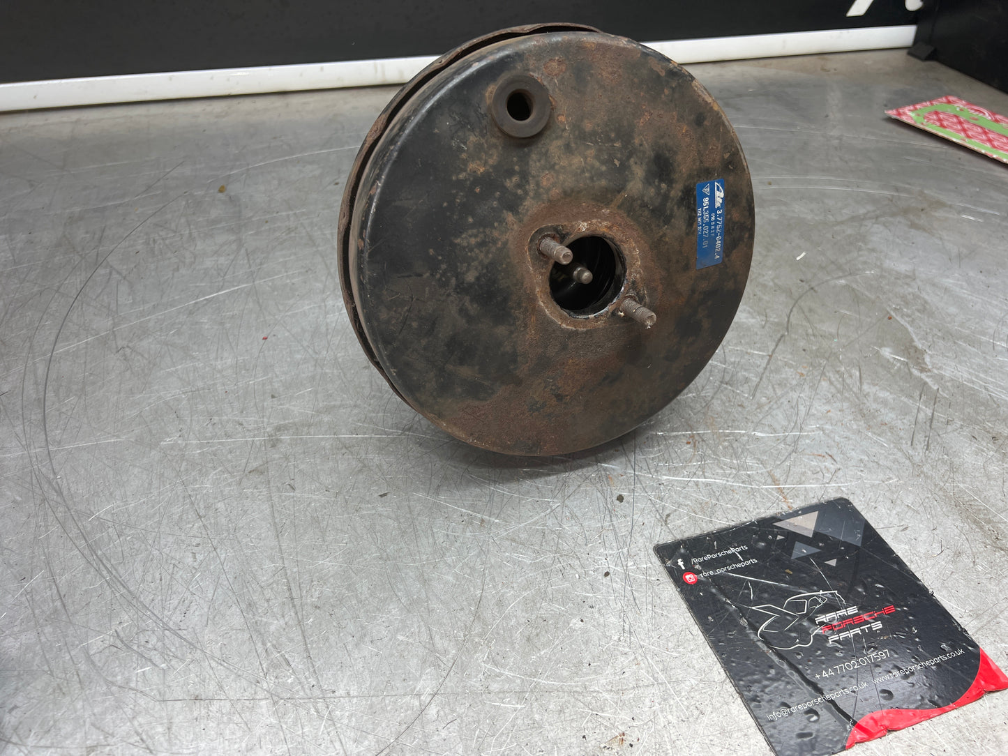 Porsche 944 brake booster, used 95135502701