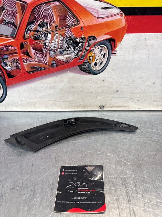 Porsche 928 Spoiler angolare posteriore destro, usato 92851207402