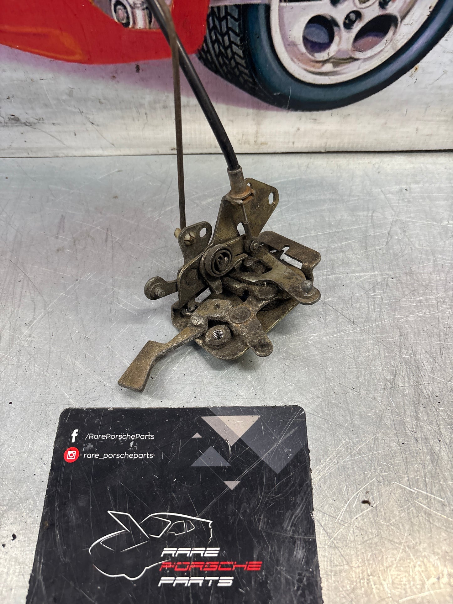 Porsche 928 right hand door latch 92853705405 used