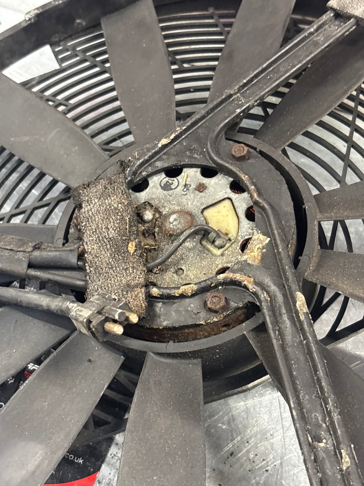 Porsche 928, 80- Air conditioner condenser  cooling  fan, genuine 92862410301 used