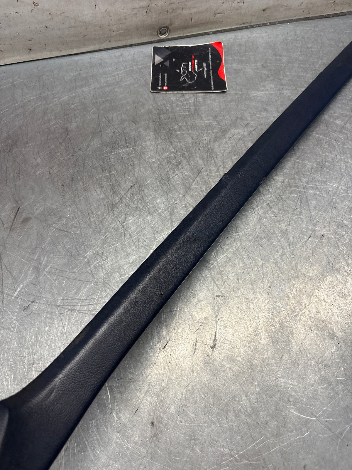 Porsche 928 tailgate trim, left, near side, marine blue, 92855503702, used