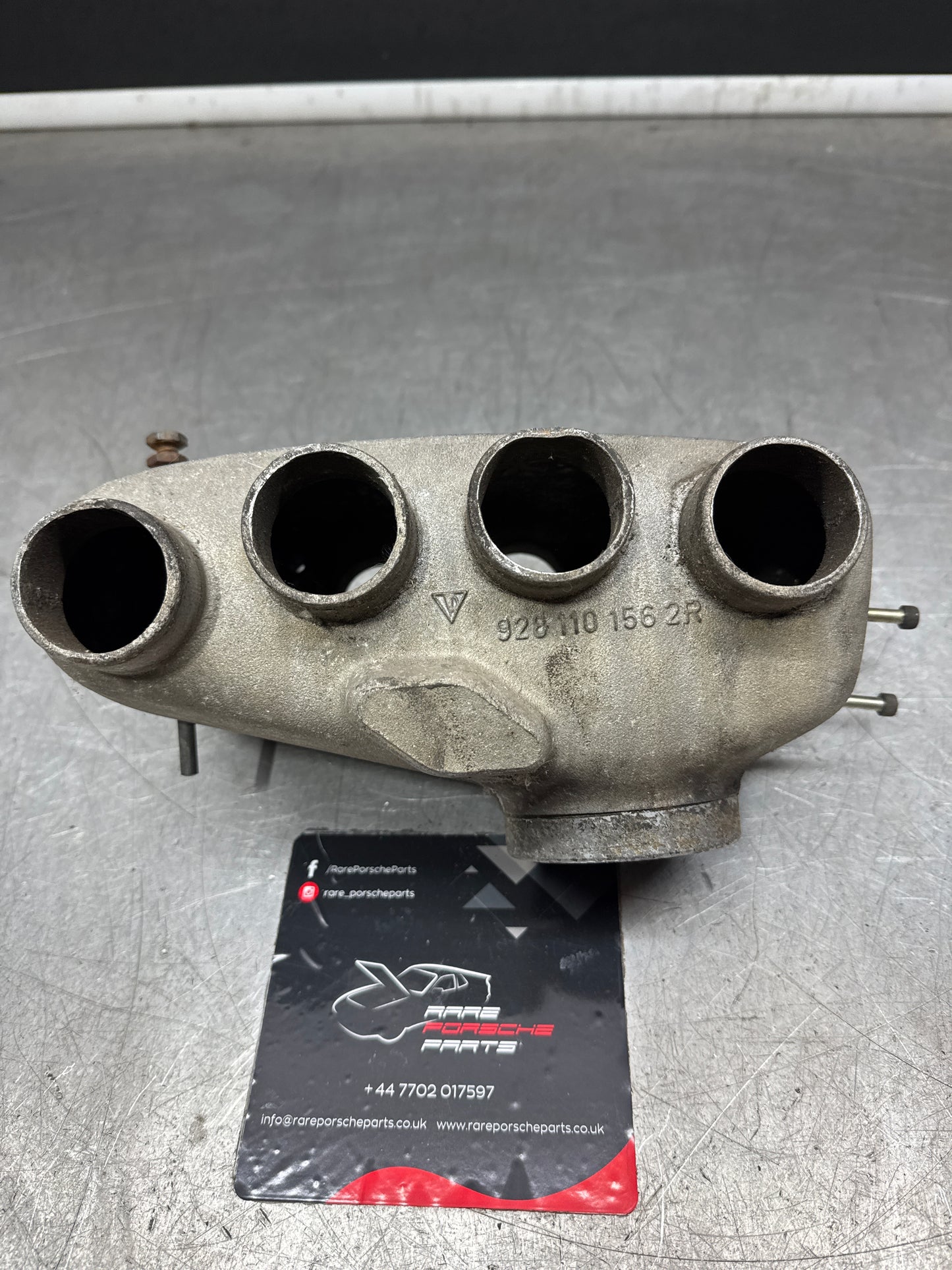 Porsche 928 Used plenum chamber 9281101562R