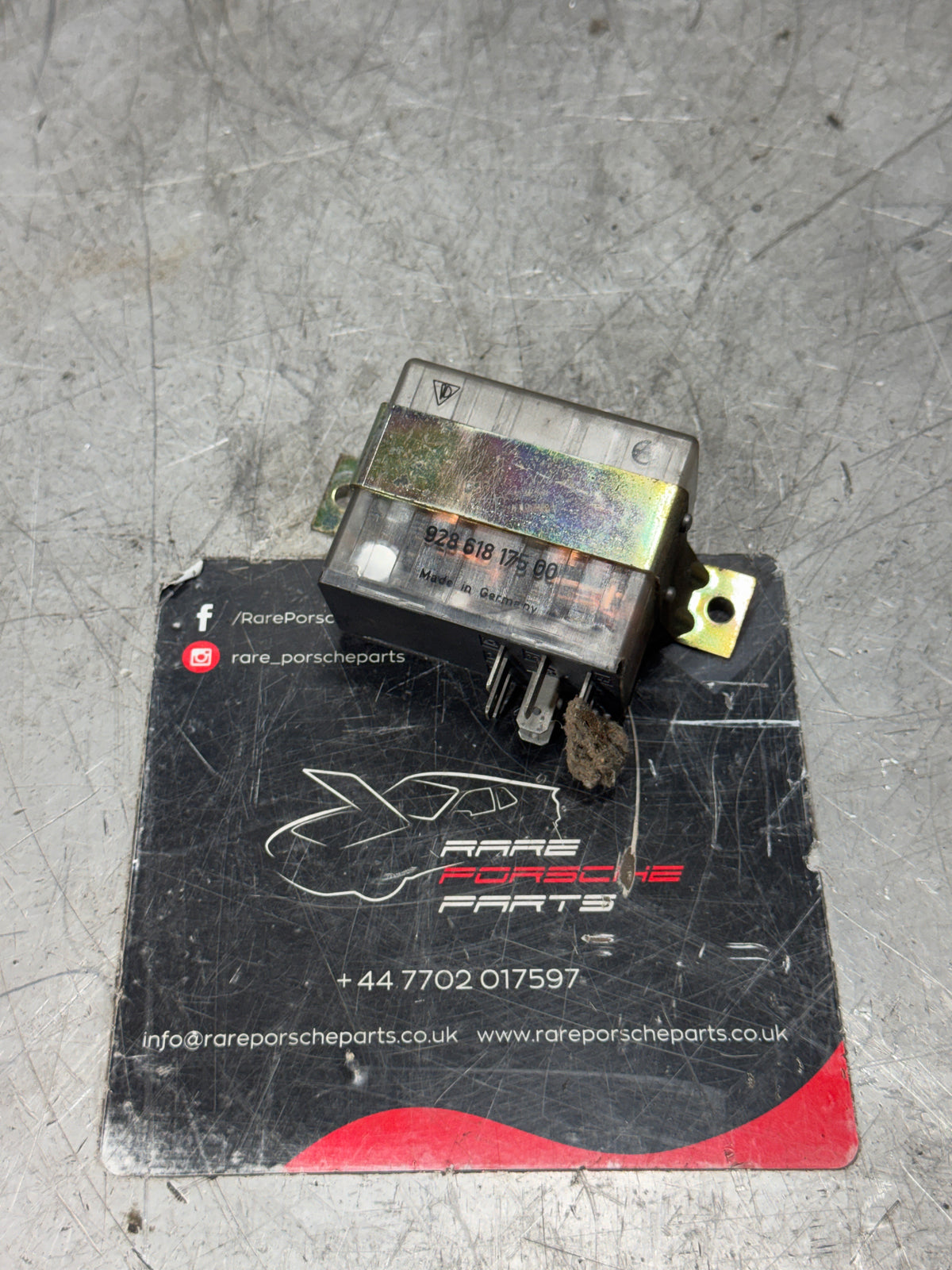 Porsche 928 Ignition circuit monitor relay 92861817500 - Used