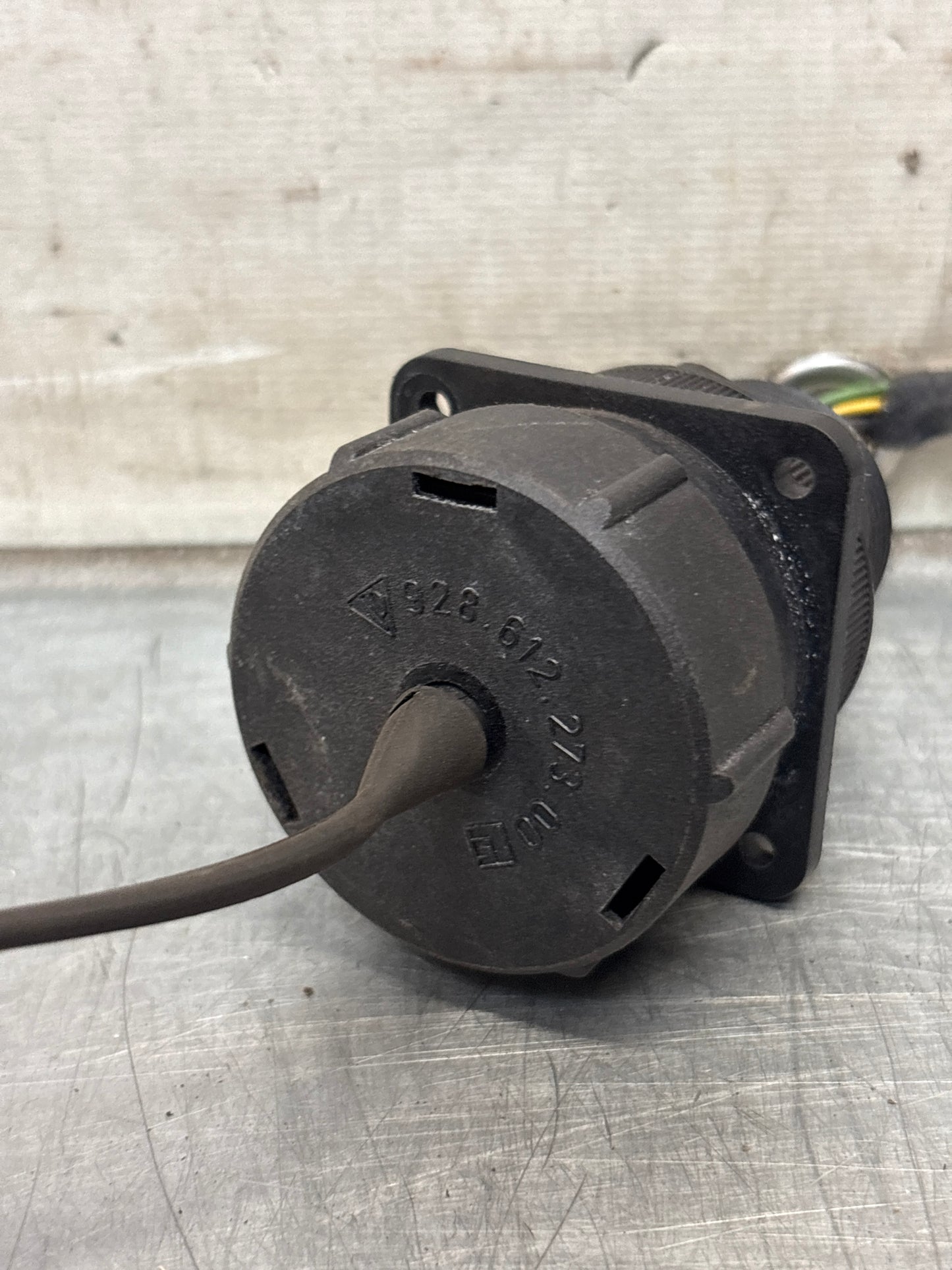 Porsche 911 964 / 993 diagnostic connector with cap, used 99965254540 / 92861227300