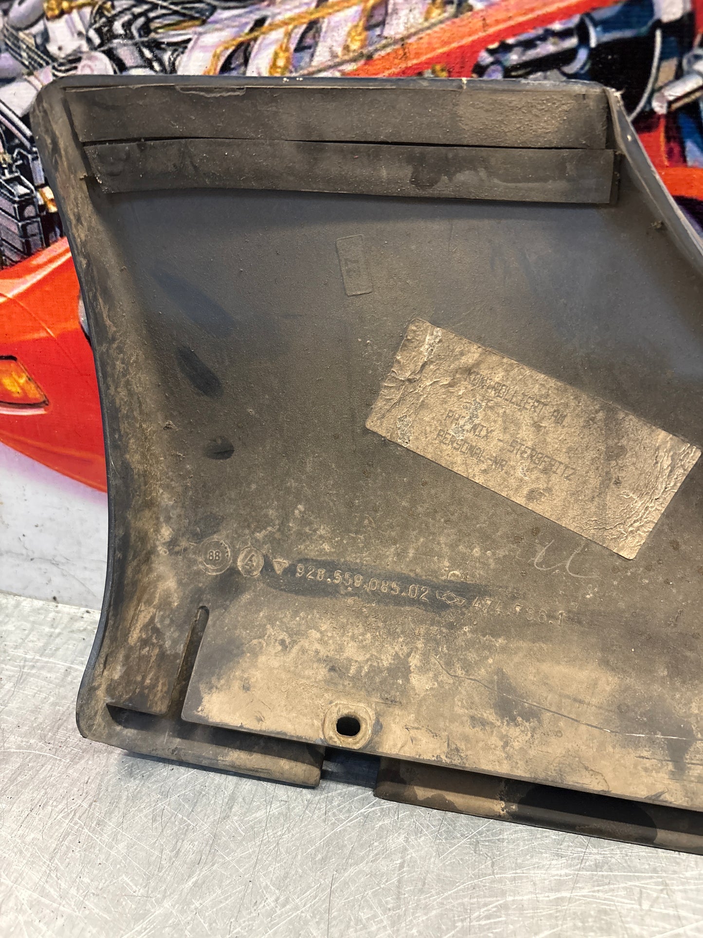 Porsche 928 S4 left sill cover, used 92855908502