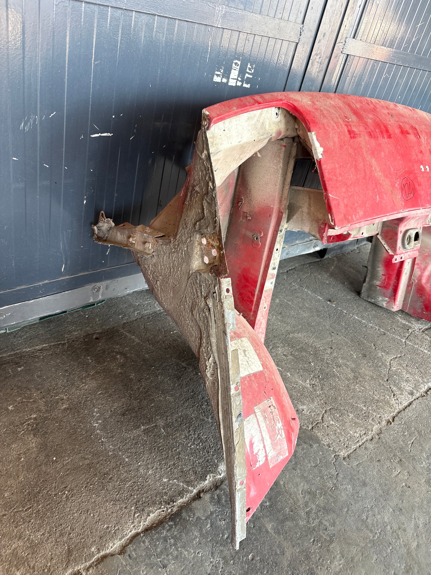 Porsche 924 Front end section cut 477805591