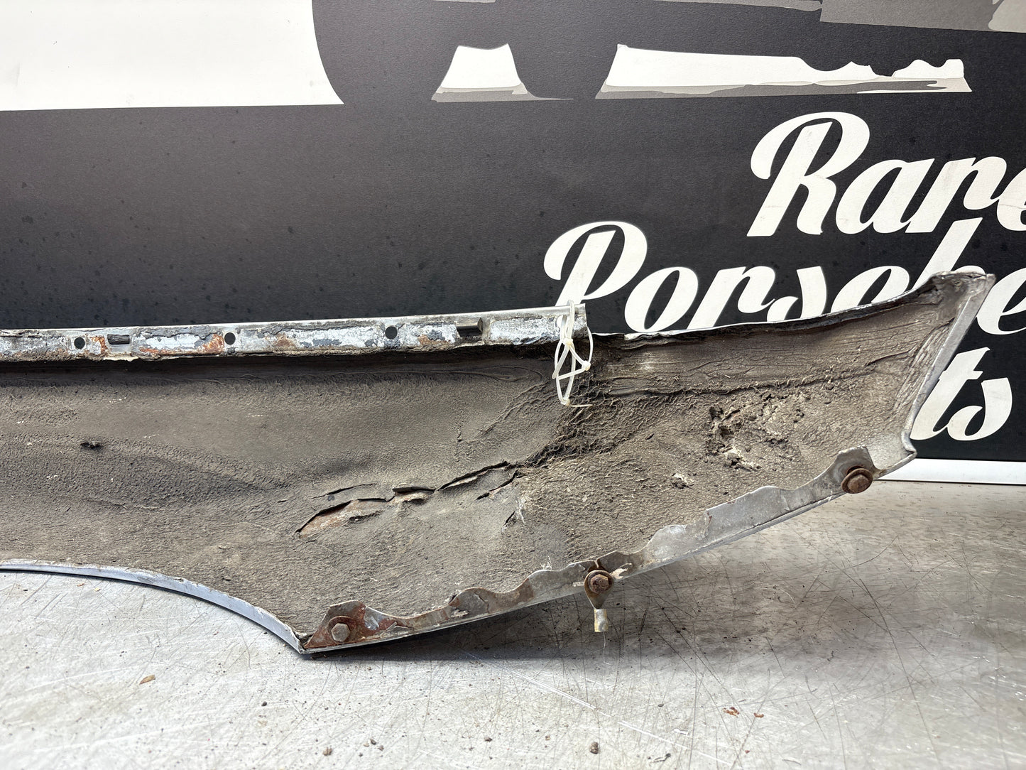 Porsche 944 left front wing, please see photos, used