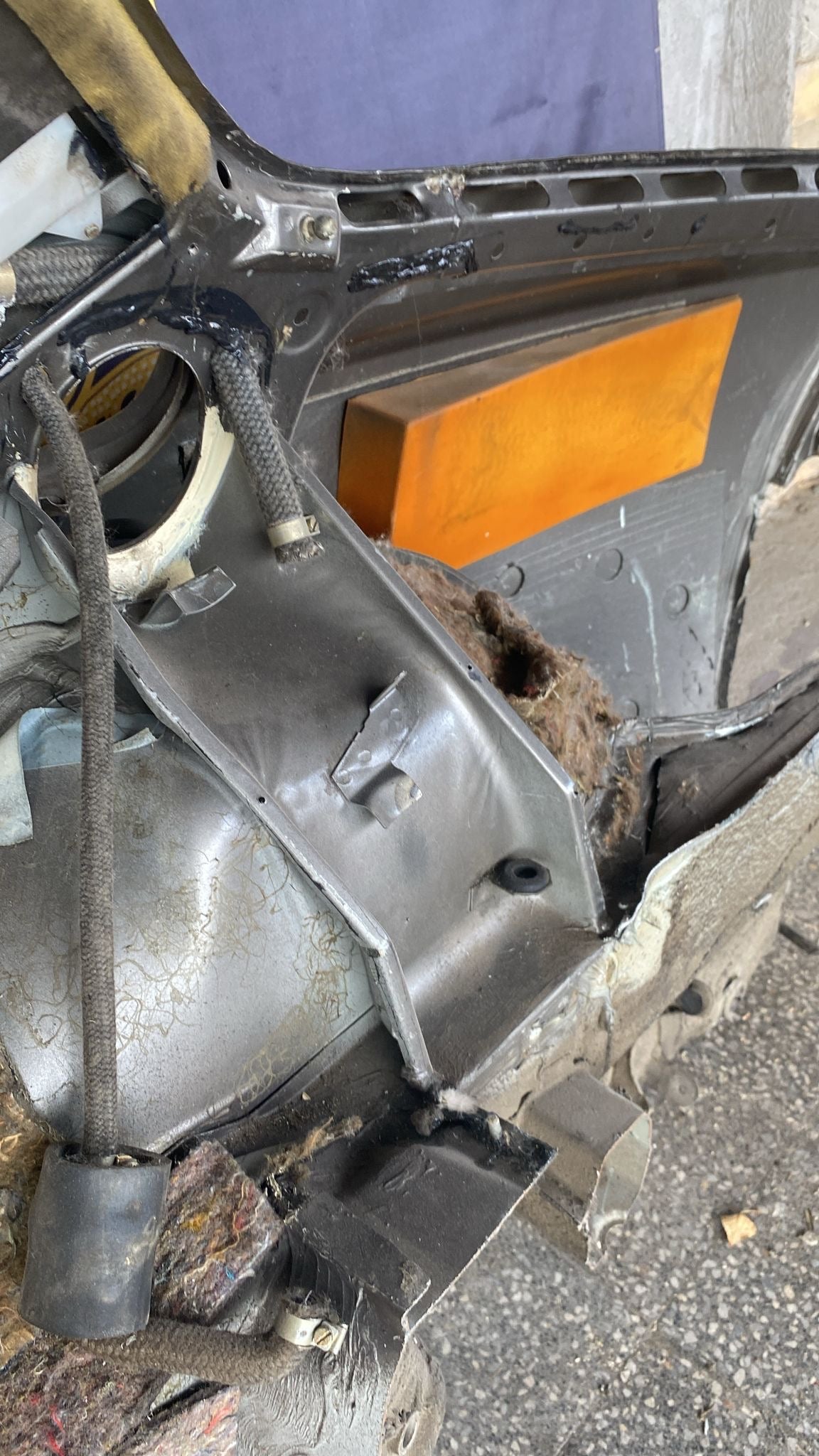 Porsche 944 Right side cut, rear fender with sill 94450390403, 94450361200