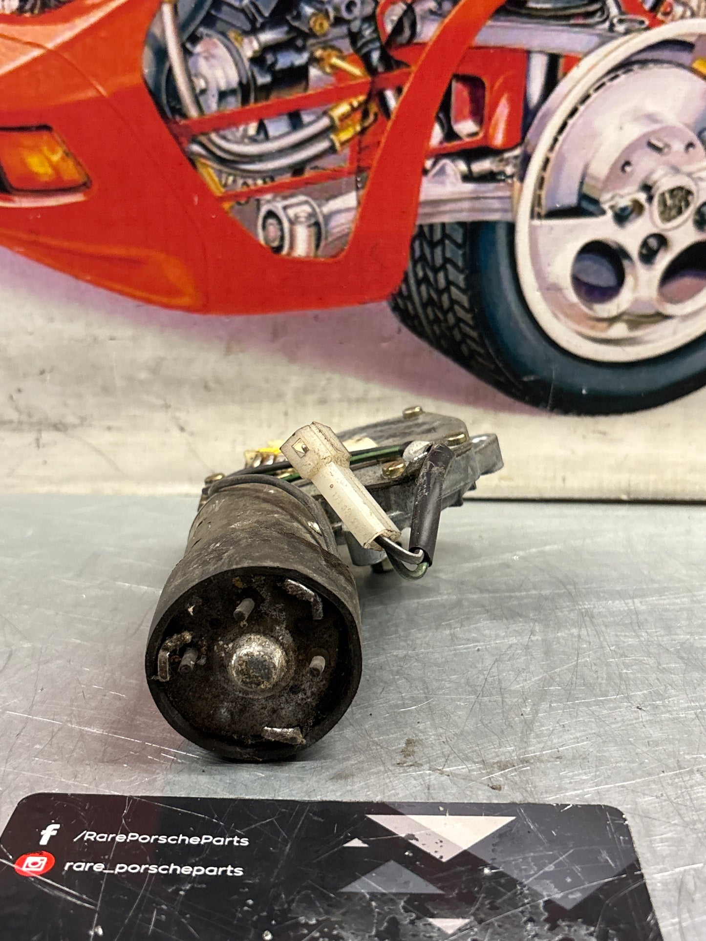 Porsche 928 rear windshield wiper motor 92862840302