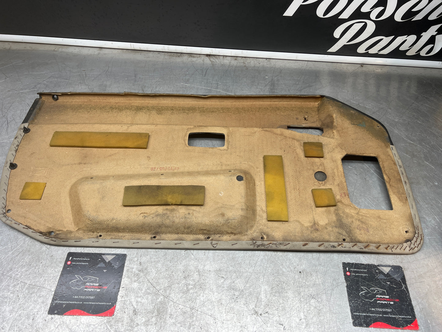 Porsche 944 right door card black / cream for late cars from 85.5 944555018