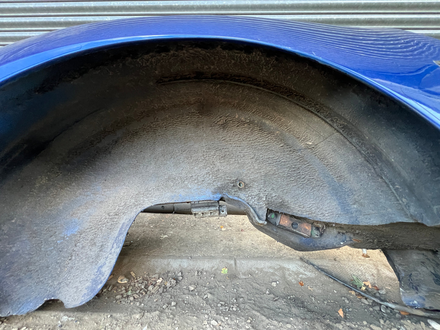 Porsche 944 S2 / Turbo 1991 Right side cut, rear fender with sill 94450390403 94450361200