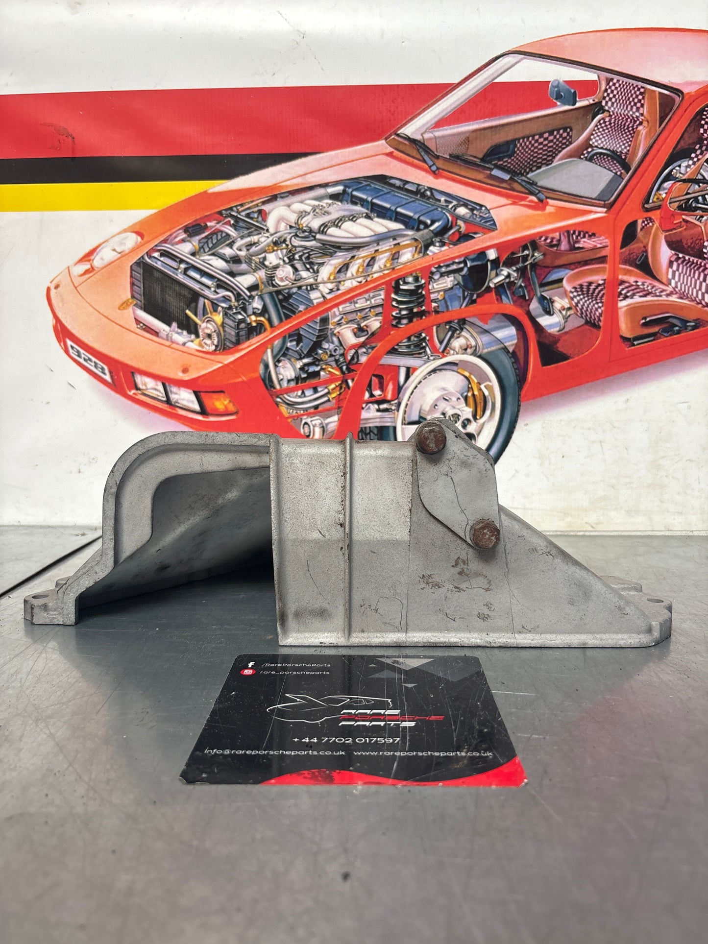 Porsche 928 bell housing ottom, 9281164122R, used