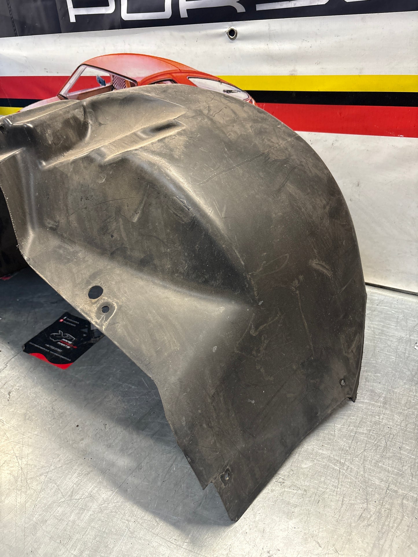 Porsche 928 wheel arch liner  Right 92850438205 Used