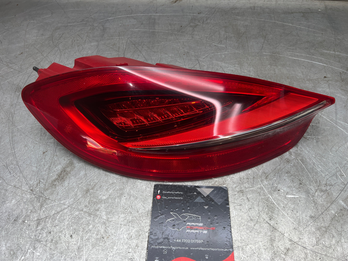 PORSCHE BOXTER CAYMAN 981 PASSENGER SIDE LEFT REAR TAILLIGHT 98163114112