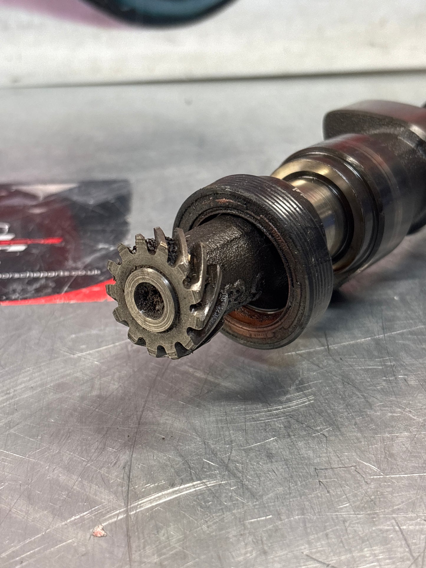 Porsche 924 / 924 Turbo chamshaft 046109021 used