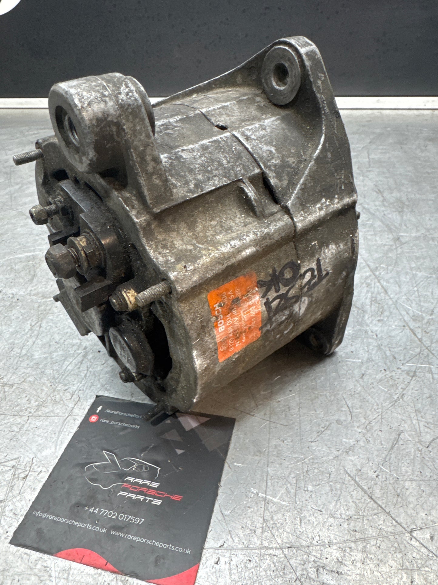 Porsche 944 alternator 1986- 94460301901 / 0120468004, used