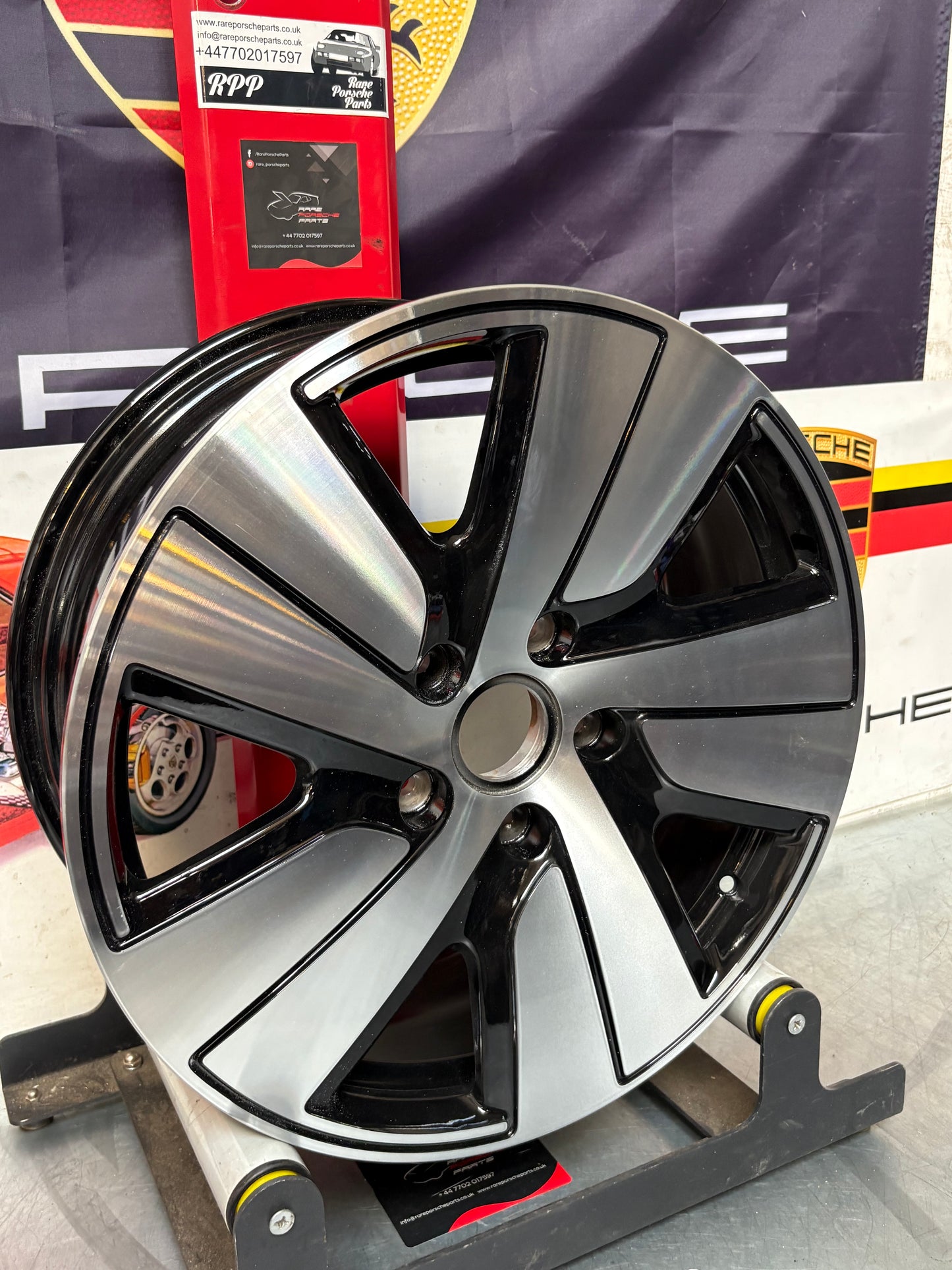 Porsche Taycan 8,0Jx19” ET50 alloy wheel, 9J1601025BL, very nice condition, used