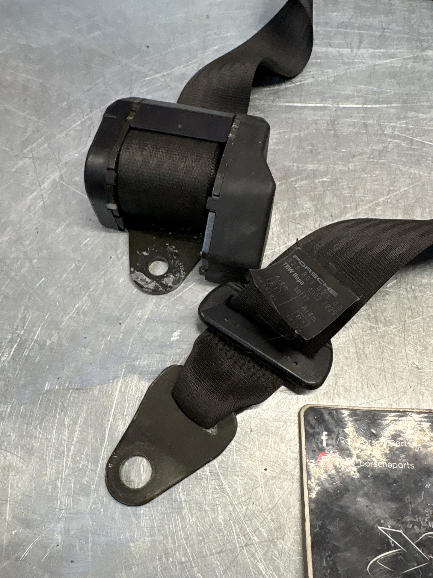 Porsche 928 rear right seat belt 92880302100