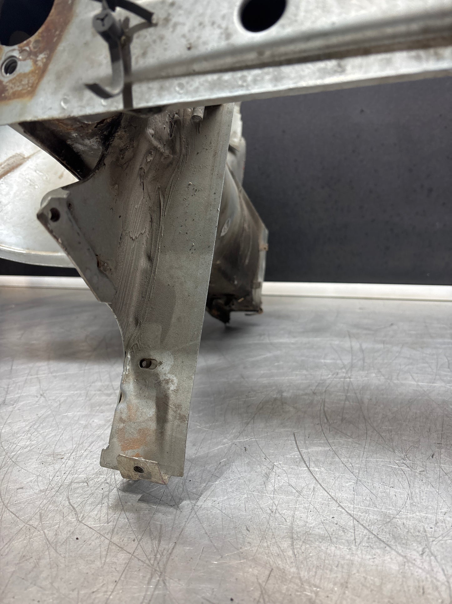 Porsche 944 Turbo / S / S2 Front end section cut