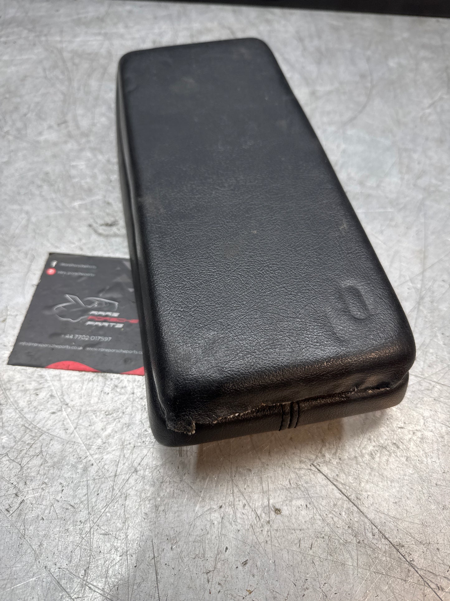 Porsche 944 924 centre console arm rest cassette black 478857059 spares or repair RHD