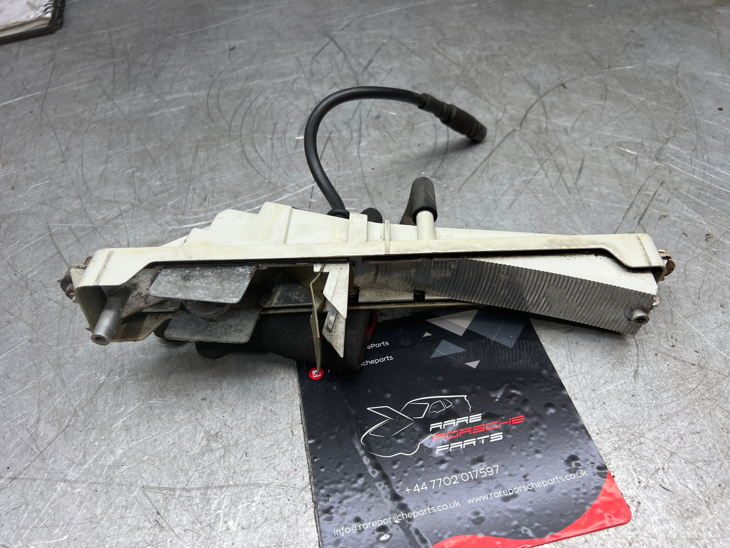 Porsche 944 S2 Turbo front indicator body housing unit. 95163141100 used