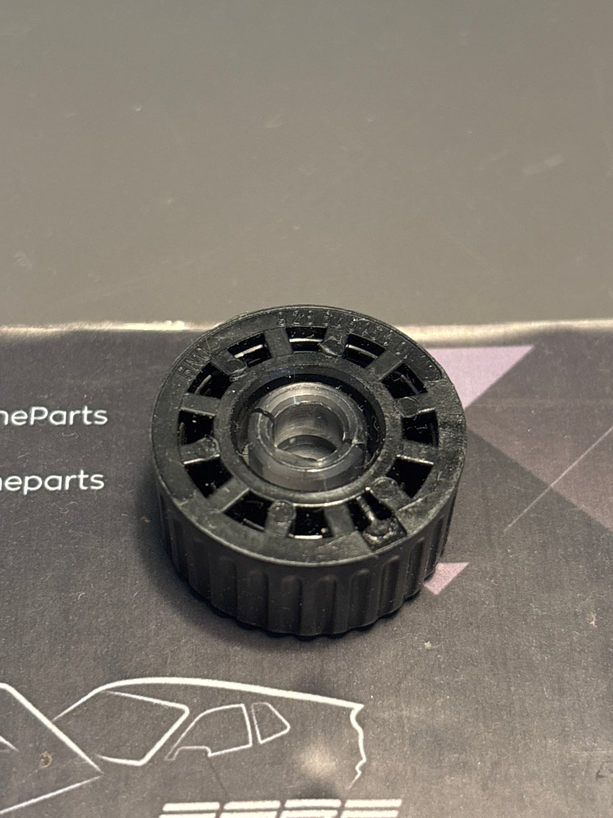 Porsche 928 speaker rotary knob, new, 92864515401