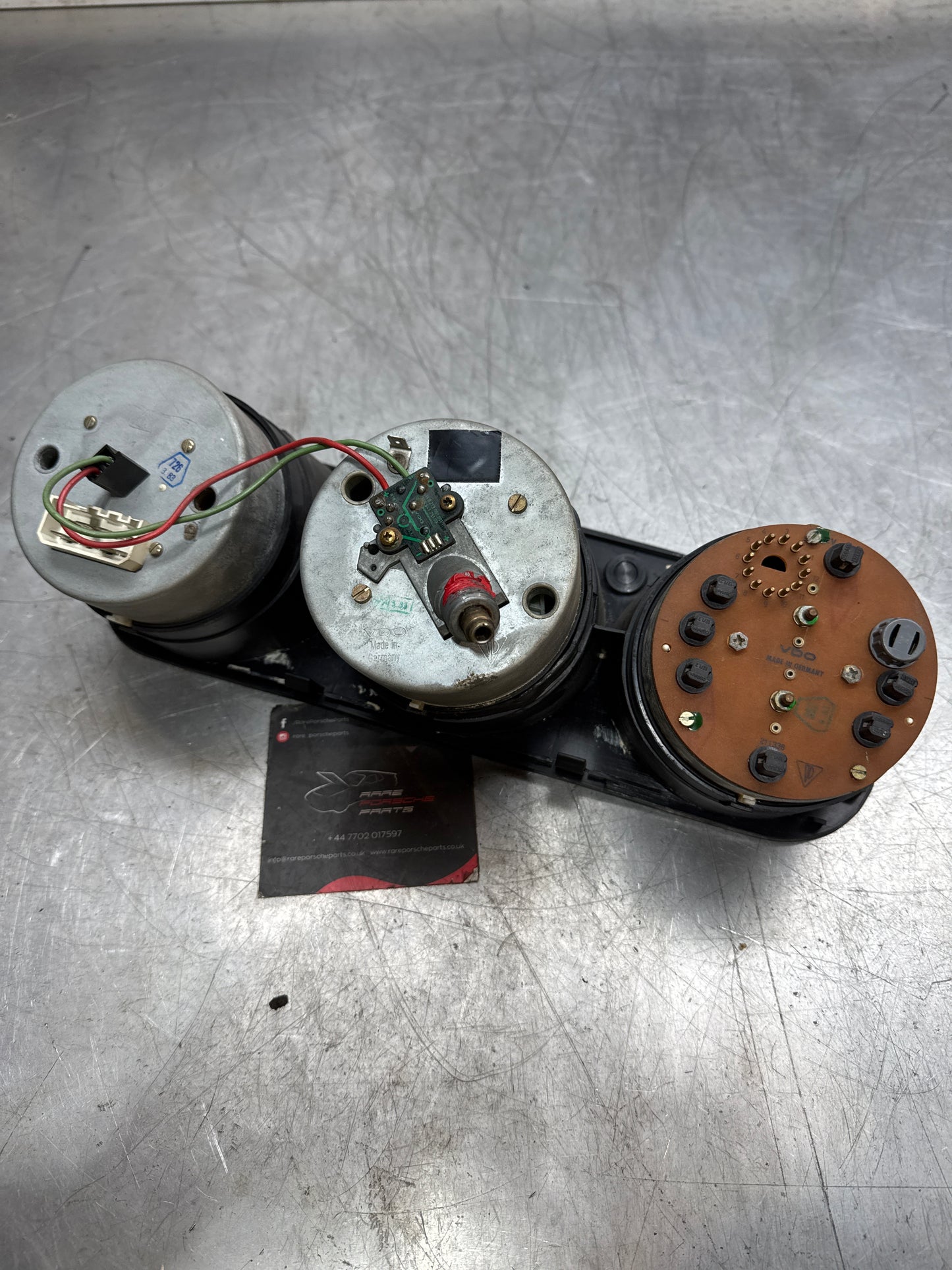 Porsche 944 complete set of instruments , used 38382 miles 94464131000 / 94464103600 / 94464120701