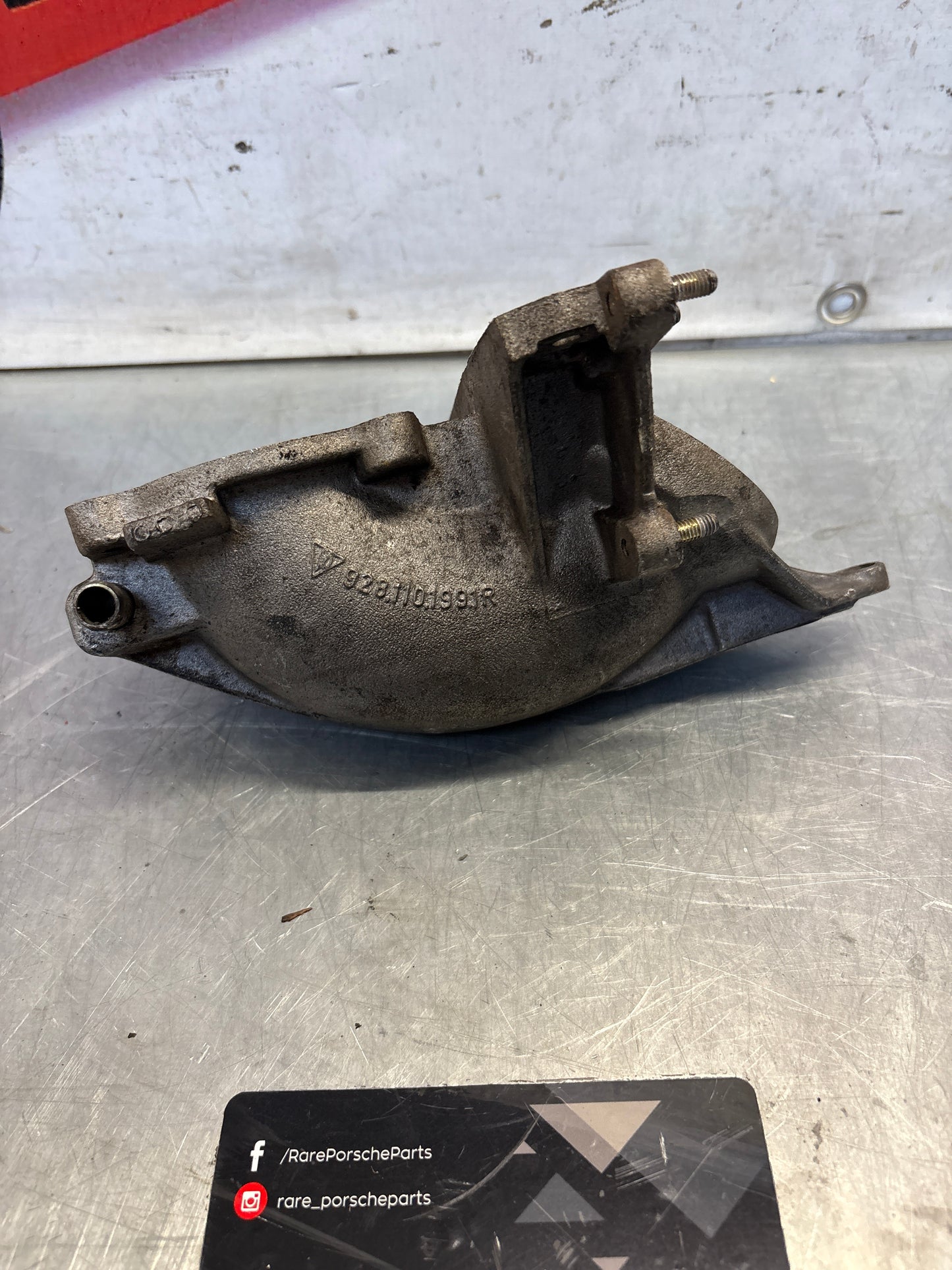 Porsche 928 throttle valve body housing, used 9281101991R