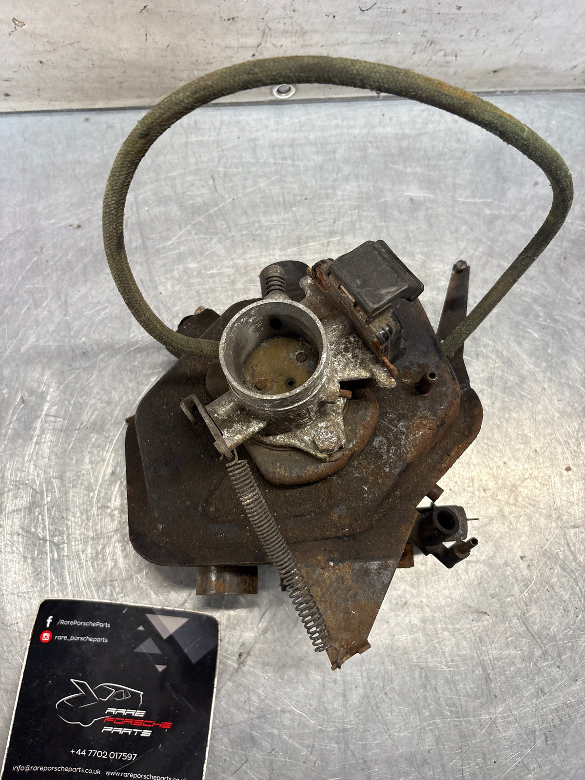Porsche 914 2.0 air distributor housing, used 039133055B