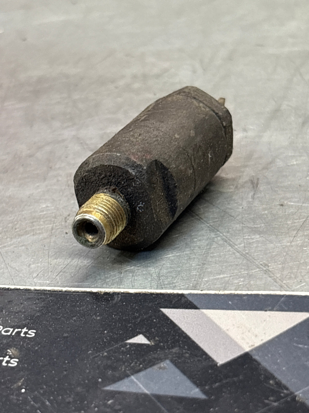 Porsche 928 / 924 / 944 / 968 brake pressure regulator, used 92835530502