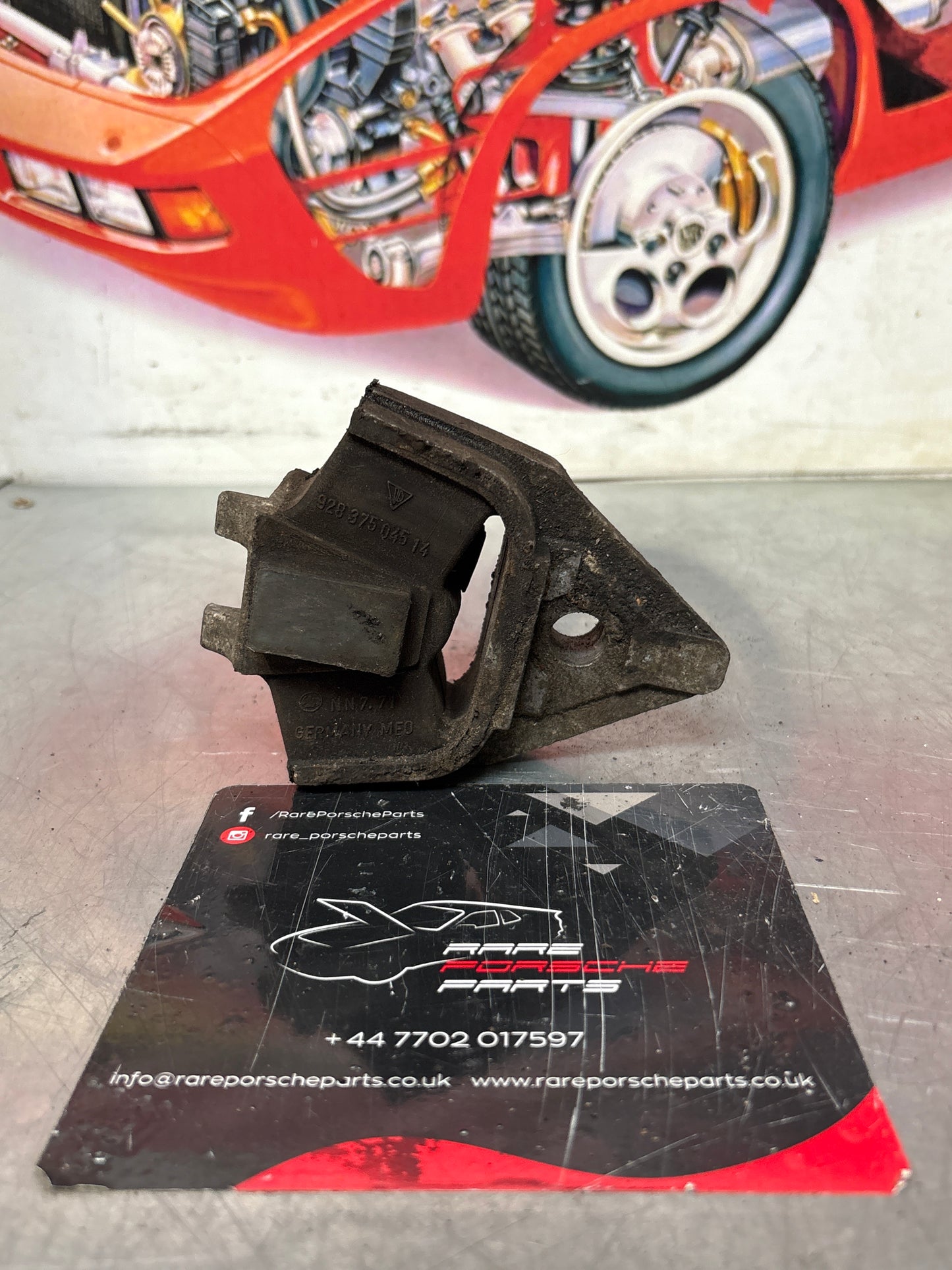 Porsche 928 transmission mount, used 92837504514