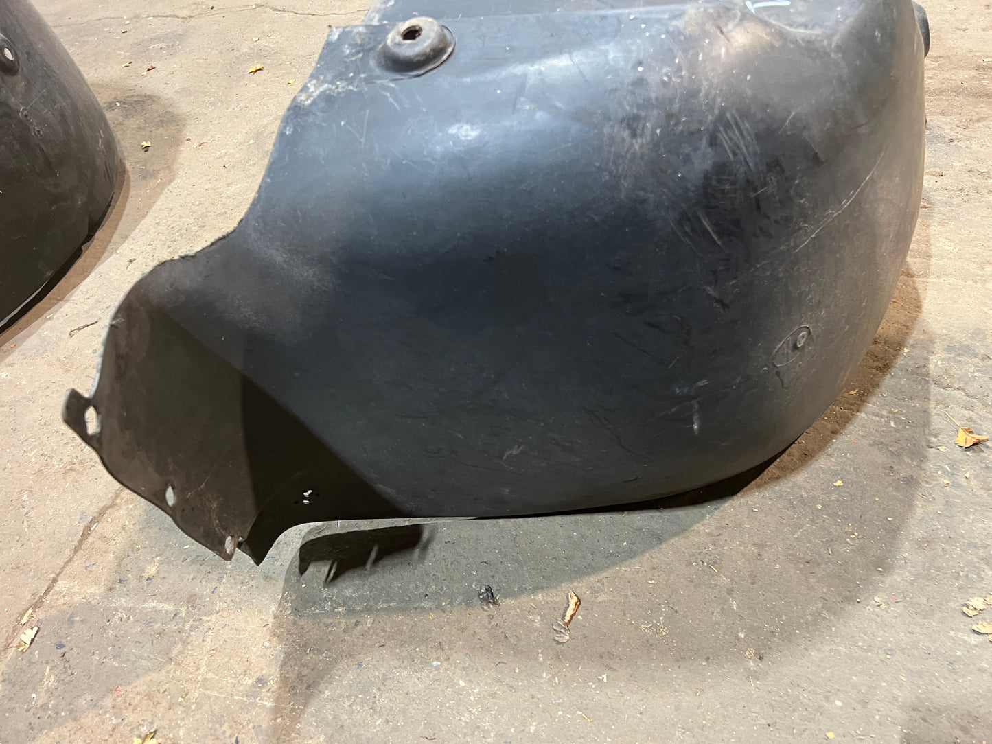 Porsche 944 S2 wheel arch liner Right, 94450438206 used