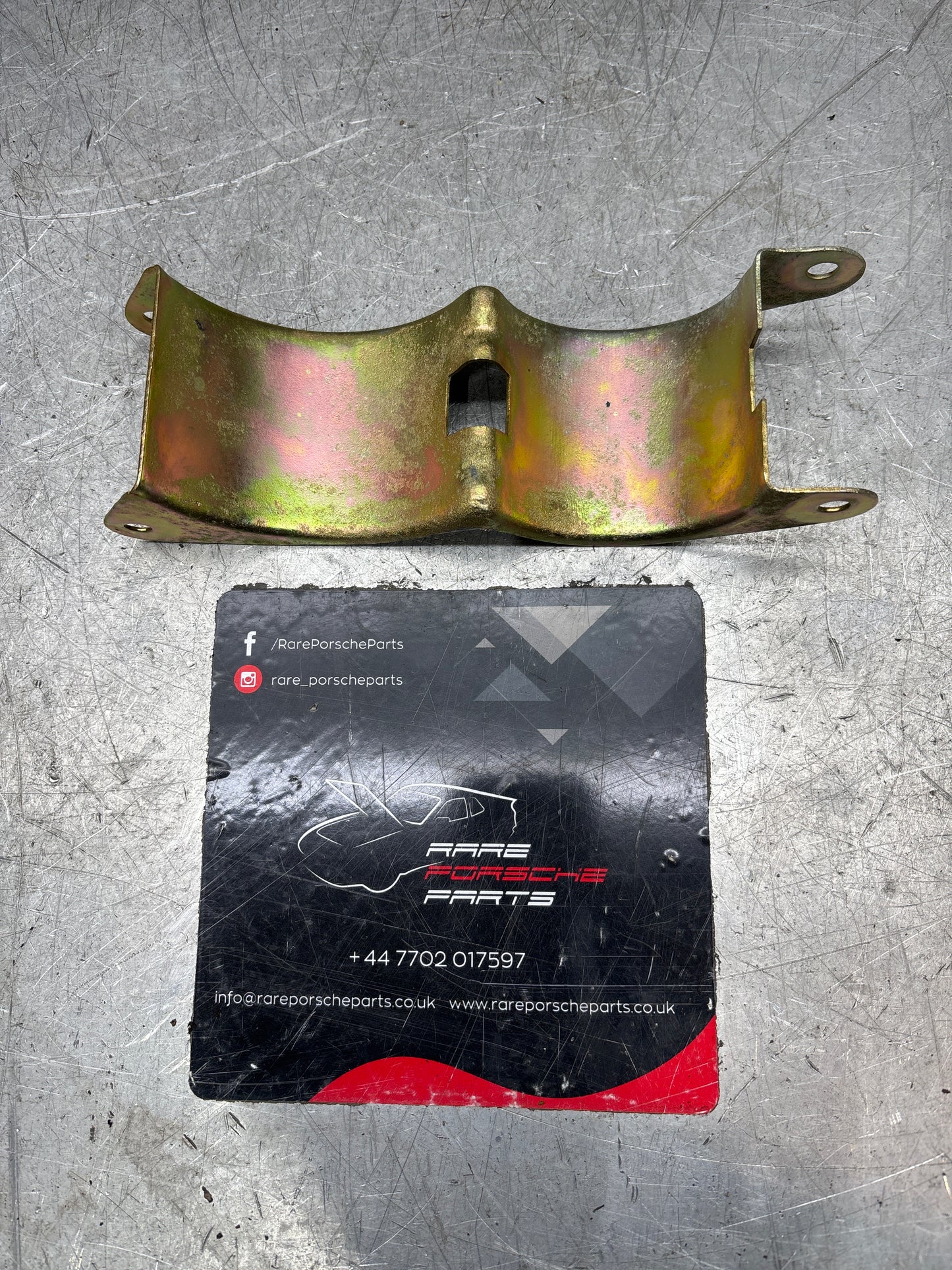 Porsche 928 S2 92835615101 bracket holder fuel pump, refurbished