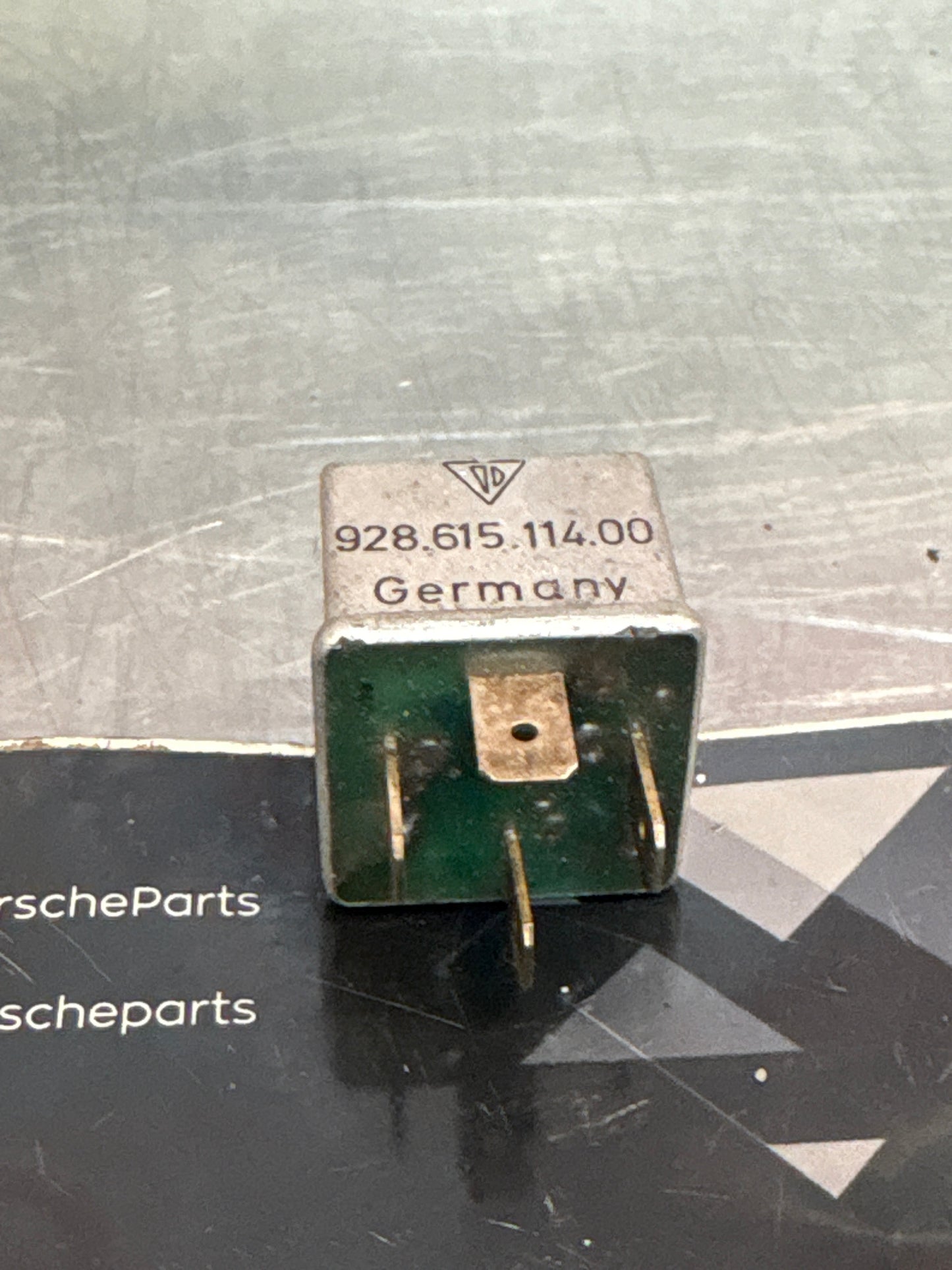 Porsche 928 S4 headlight motor relay, used 92861511400