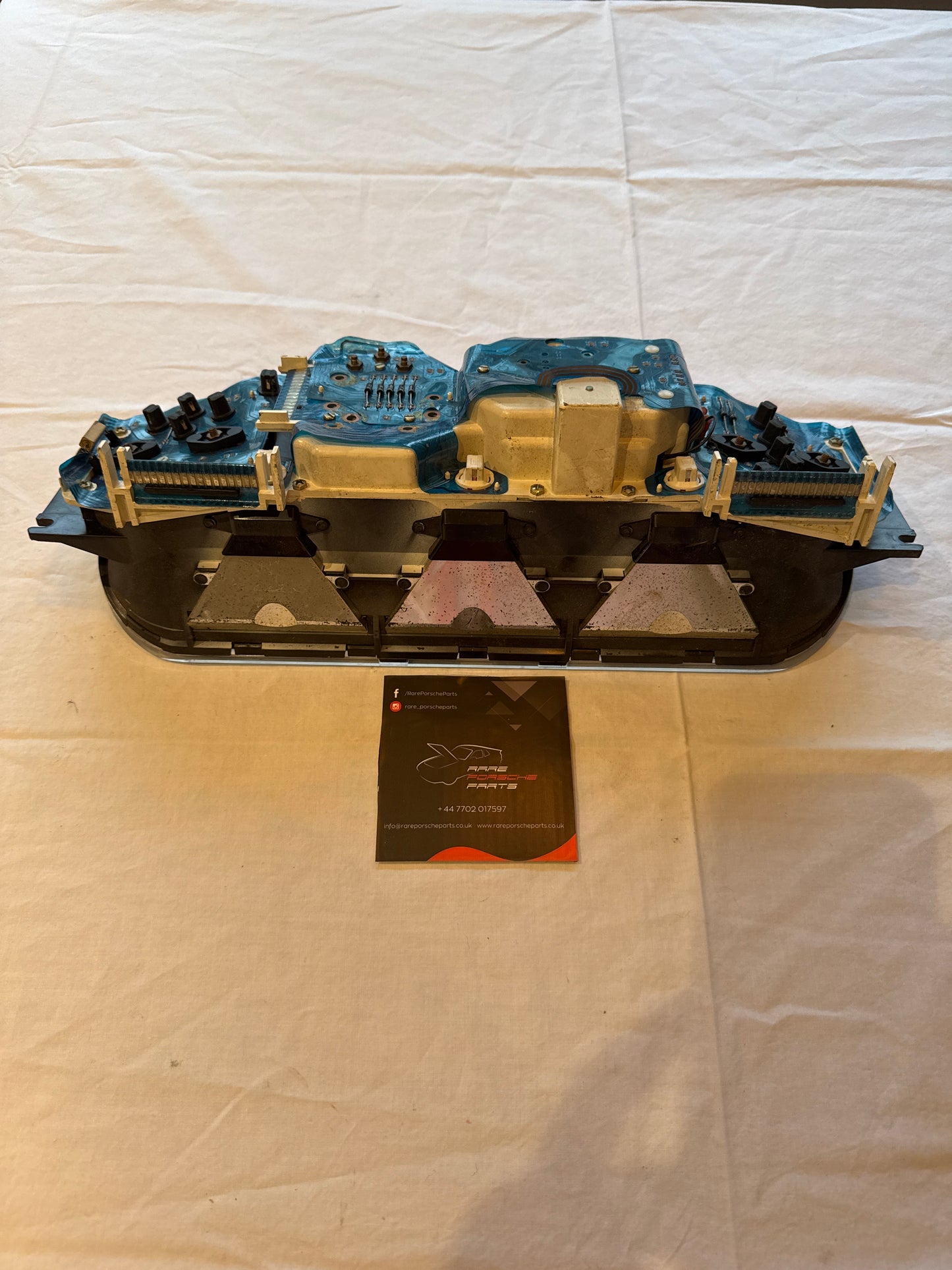 Porsche 944 dash clock binnacle pod speedometer, 94564131106 used 146897 miles plastic screen has some small scratches