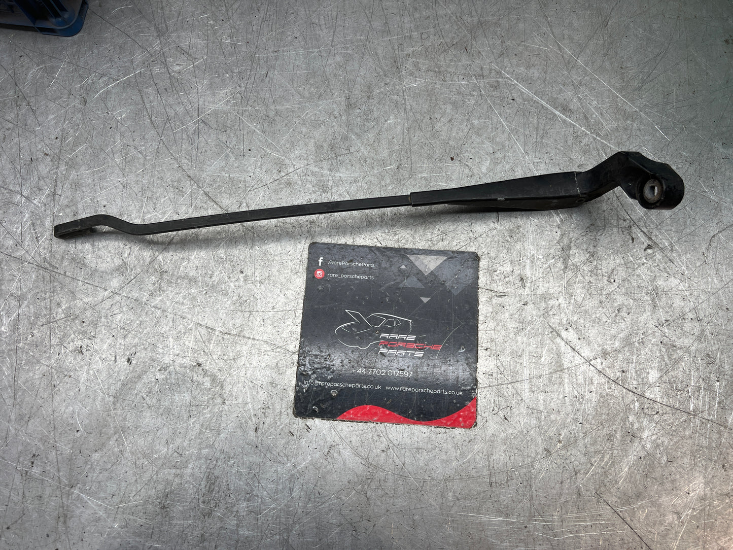 Porsche 924 80-88 944 82-85.5 Frontwischerarm 391mm, gebraucht zur Überholung