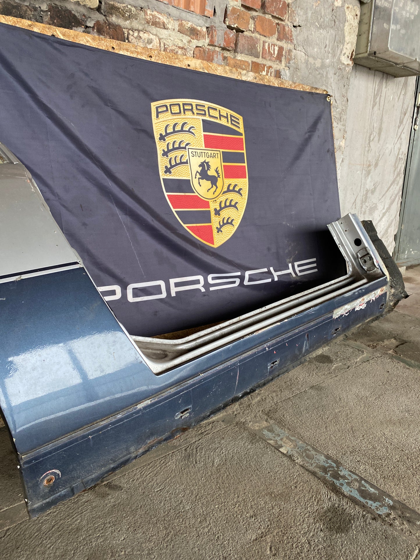 Porsche 944 Right side cut, rear fender with sill 94450390403, 94450361200