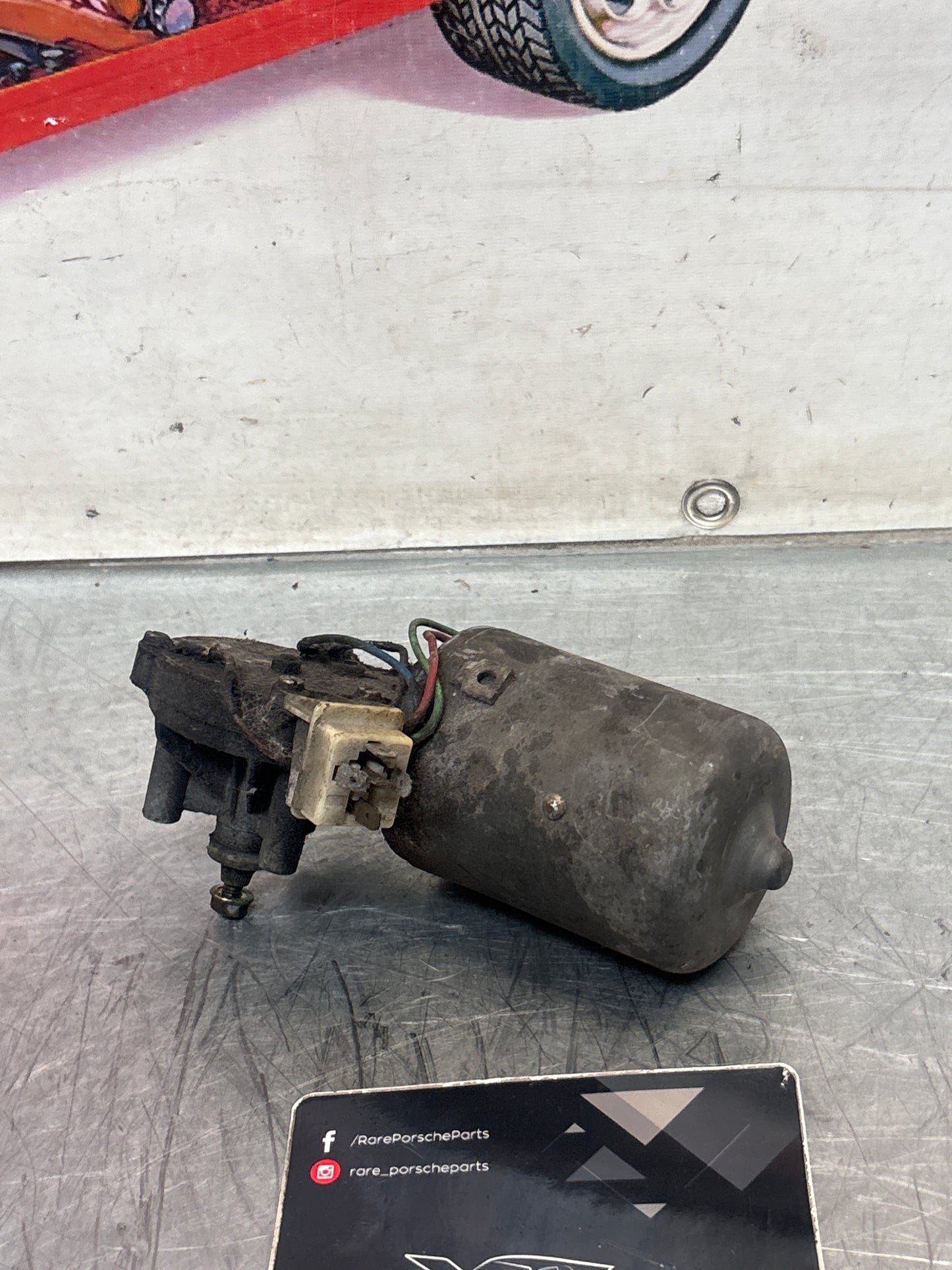 Porsche 924 / early 944 front windscreen wiper motor 477955113B used