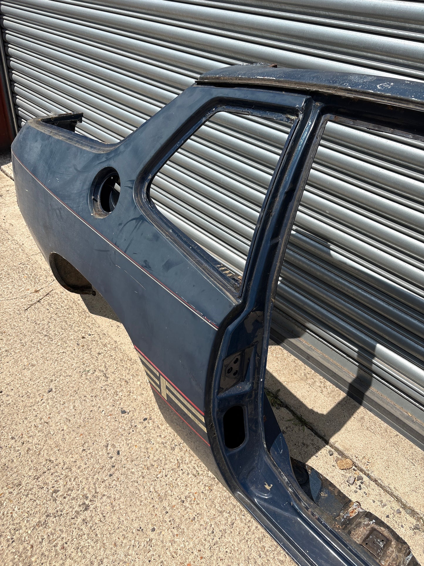 Porsche 924 right side cut, rear fender with sill