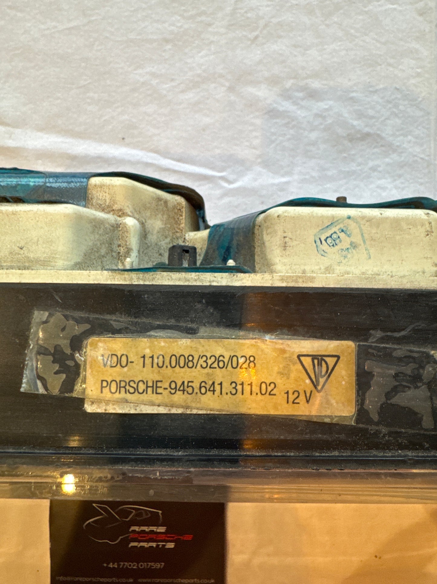 Porsche 944 dash clock binnacle pod speedometer, 94564131102 used 168797 miles, scratched screen