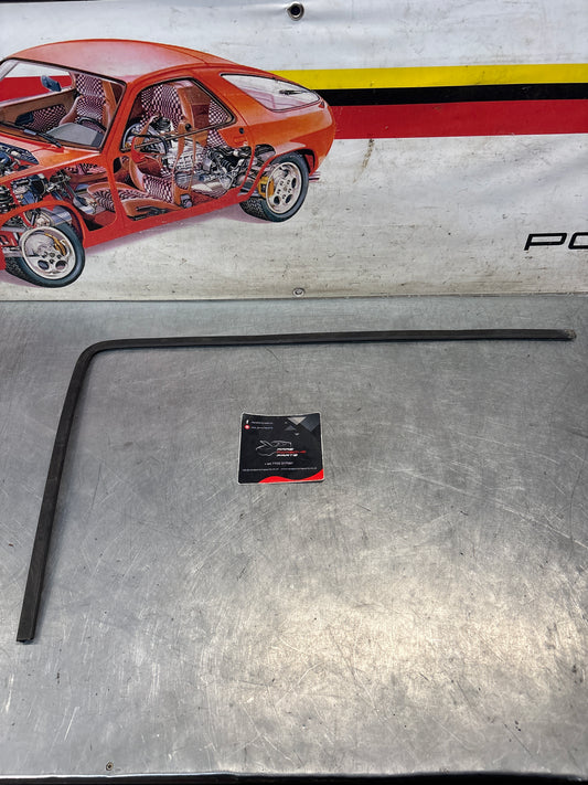 Porsche 928 rear right window cover strip, used 92855915406